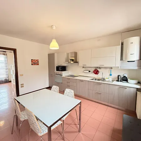 Casa Paradiso Daire Borso del Grappa