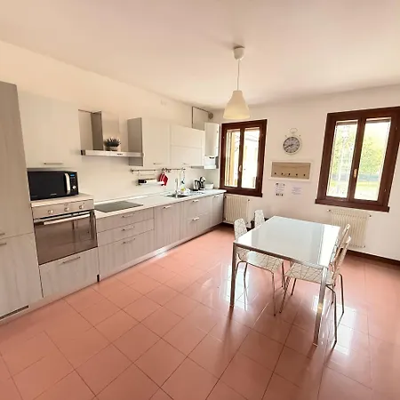 Casa Paradiso Daire Borso del Grappa